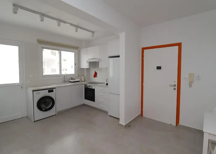 Sot Orange Hut Apartman *