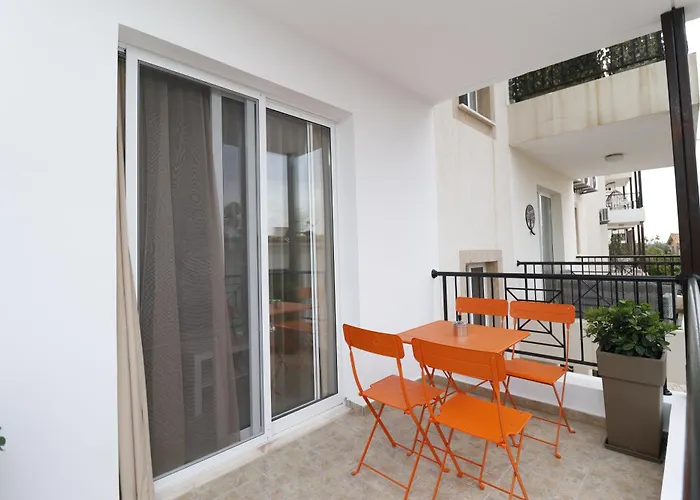 Sot Orange Hut Apartman